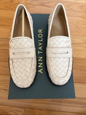 NWT Ann Taylor Women's Cream Woven Leather Loafers - Classic Slip-On
